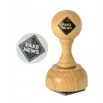 Śmieszna pieczątka FAKE NEWS drewniana stempel