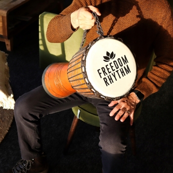 Bęben djembe Pro Rytm Wolności 50 cm – wysokie brzmienie